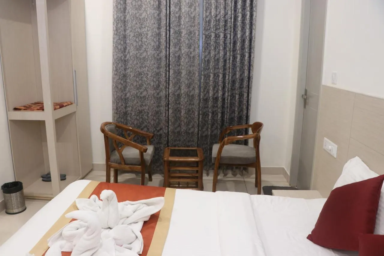 Hotel Hamilton Zirakpur