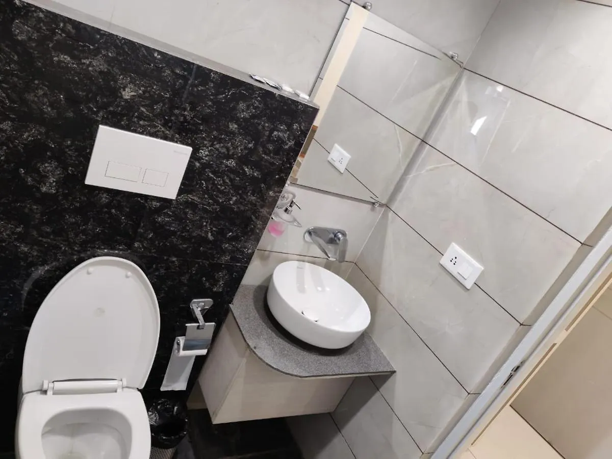 Hotel Hamilton Zirakpur