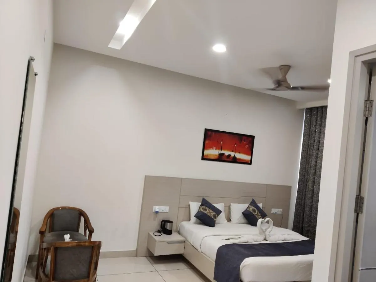 Hotel Hamilton Zirakpur 0*,  India